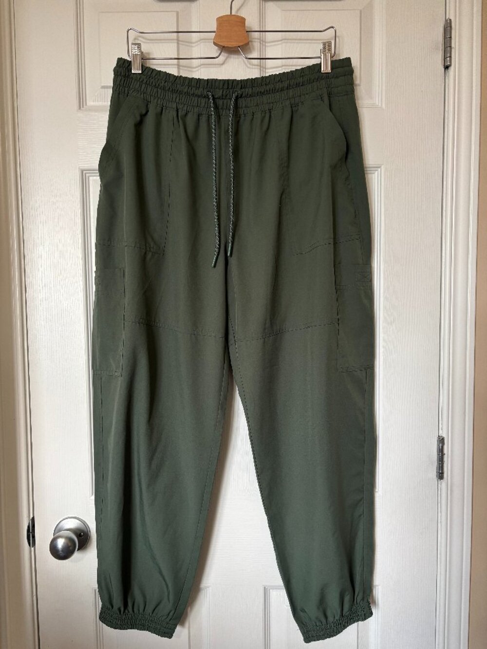 Old Navy // Extra High-Waisted StretchTech Cargo Jogger Pants (Size L)